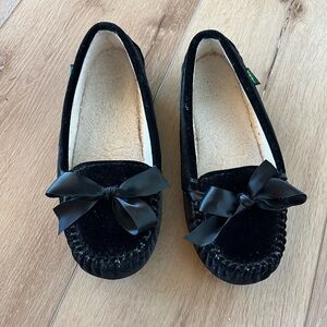 Zealand Black Velvet Women's Slippers with Bow